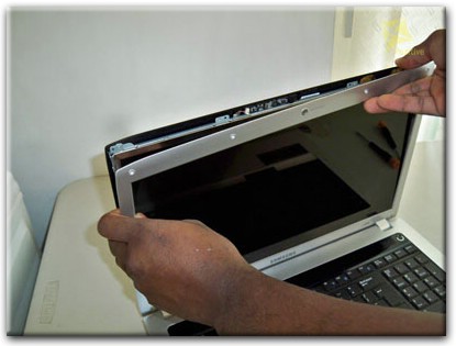 Замена экрана ноутбука Samsung в Зеленогорске